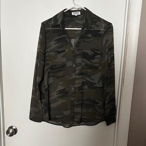 Express Women’s Camouflage Button Down Shirt - Olive and Black